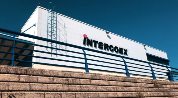 El medio especializado Veintepies se hace eco de nuestro aniversario: INTERCOEX celebra 40 años de trayectoria en logística y aduanas